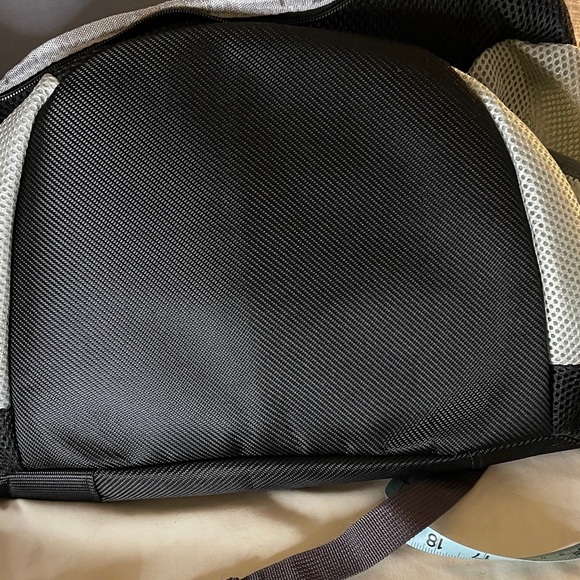 Animal Carrier Backpack Flat Bottom Breathe able mesh material Dog Cat Carrier - Picture 5 of 6